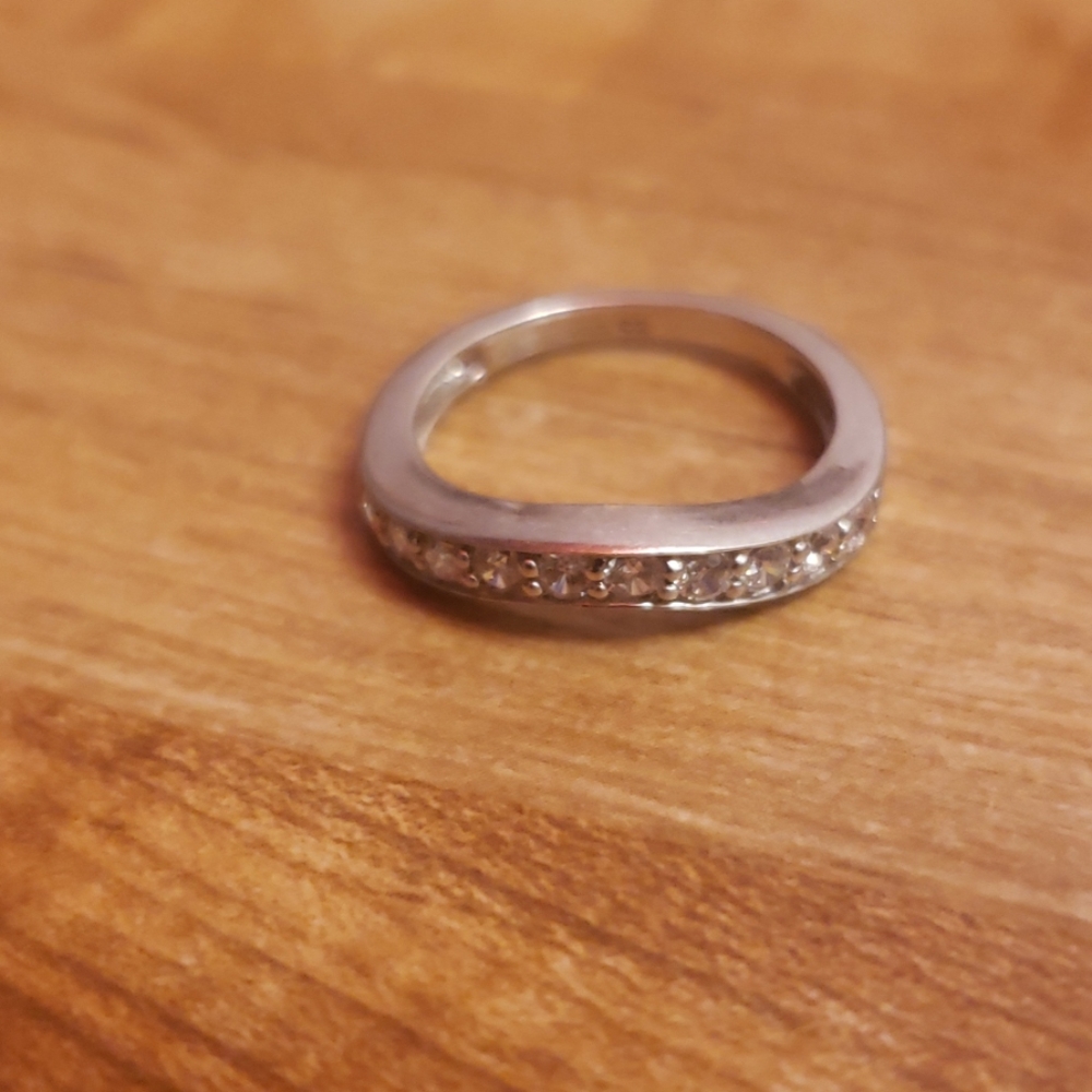 Diamond ring - Picture 2 of 4